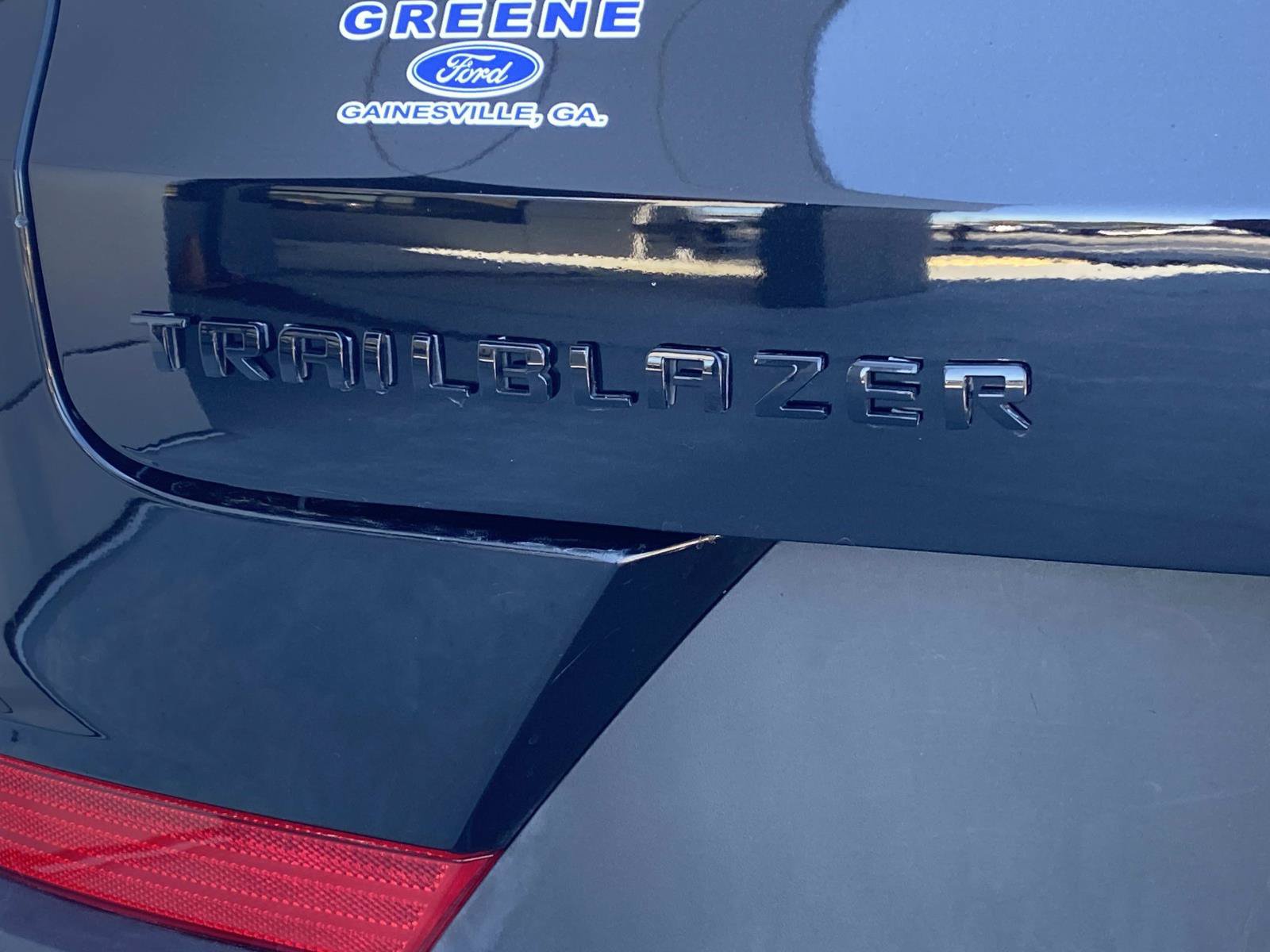 Used 2021 Chevrolet TrailBlazer LS w/ LPO, Blackout Package FWD image 6