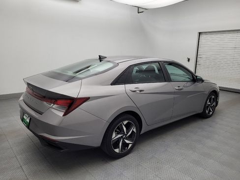 Used 2023 Hyundai Elantra SEL w/ Convenience Package FWD image 9