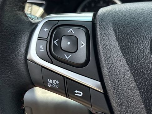 Used 2017 Toyota Camry SE FWD image 31