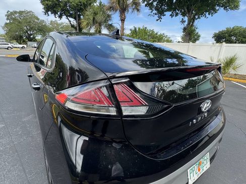Used 2020 Hyundai Ioniq Limited image 5
