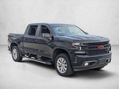 Used 2019 Chevrolet Silverado 1500 Custom w/ Trailering Package RWD image 3
