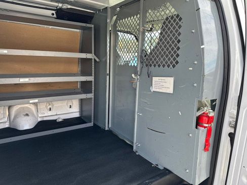 Used 2014 Ford E-250 and Econoline 250 w/ Power Group image 24