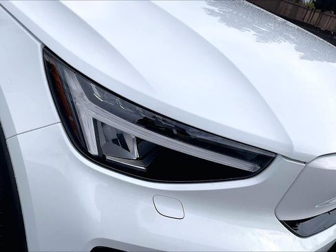 Used 2023 Volvo C40 Recharge Core w/ Climate Package image 31