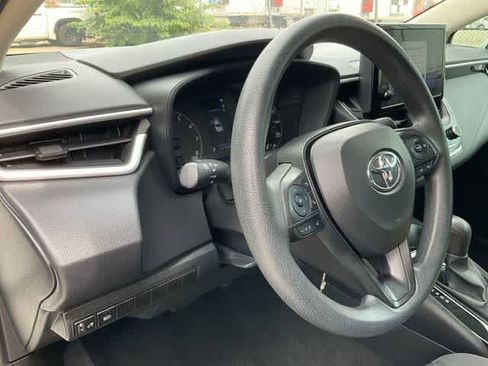 Used 2024 Toyota Corolla LE FWD image 10