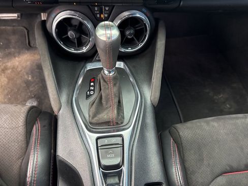 Used 2018 Chevrolet Camaro ZL1 image 16