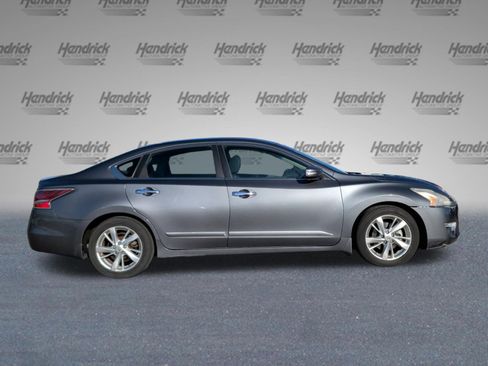 Used 2015 Nissan Altima 2.5 SL w/ Technology Package image 6