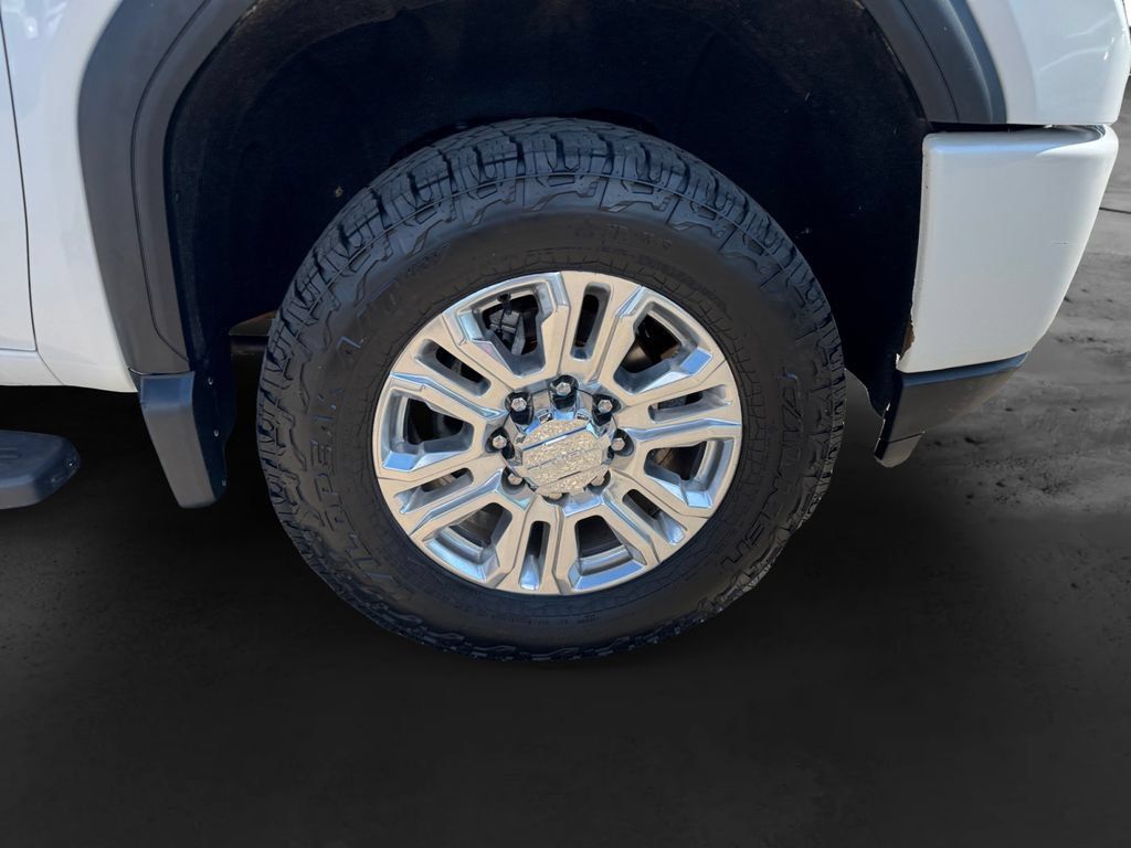 Used 2022 GMC Sierra 3500 Denali w/ Denali Ultimate Package AWD/4WD image 13