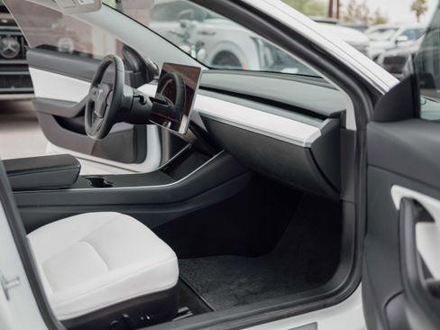 Used 2019 Tesla Model 3 Long Range AWD/4WD image 11
