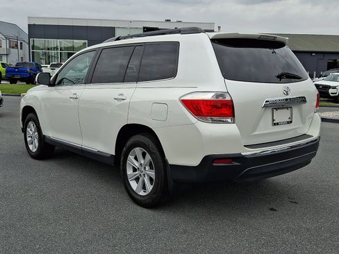 Used 2012 Toyota Highlander 4WD w/ Tech Pkg image 6