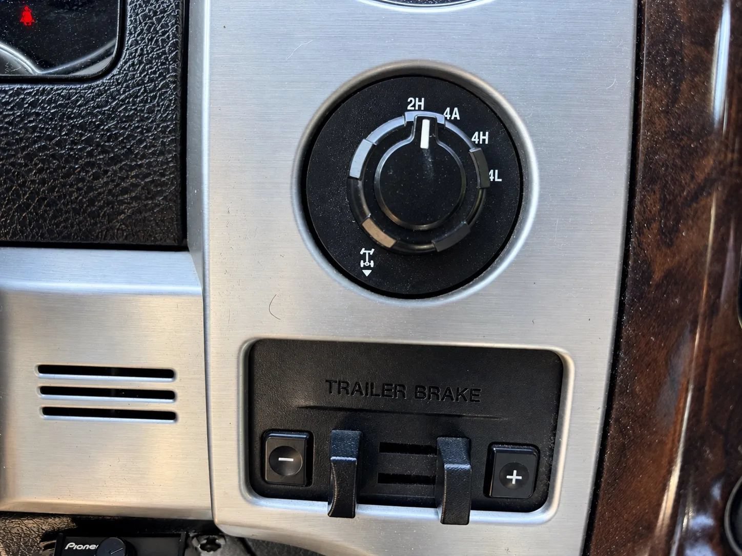 Used 2013 Ford F150 Platinum AWD/4WD image 14