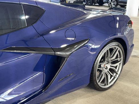 Used 2025 Chevrolet Corvette Z06 image 32