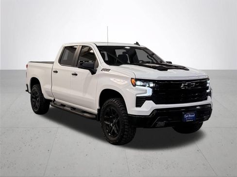 Used 2024 Chevrolet Silverado 1500 LT Trail Boss w/ Convenience Package II AWD/4WD image 9