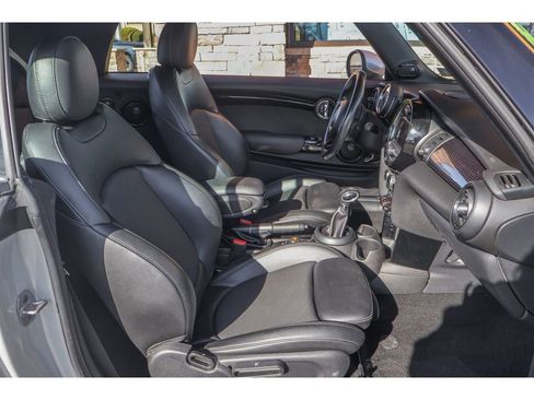 Used 2018 MINI Cooper S image 16