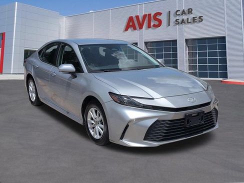 Used 2025 Toyota Camry LE FWD image 3