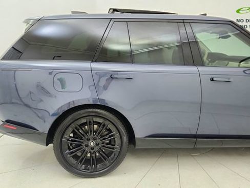 Used 2024 Land Rover Range Rover SE AWD/4WD image 12