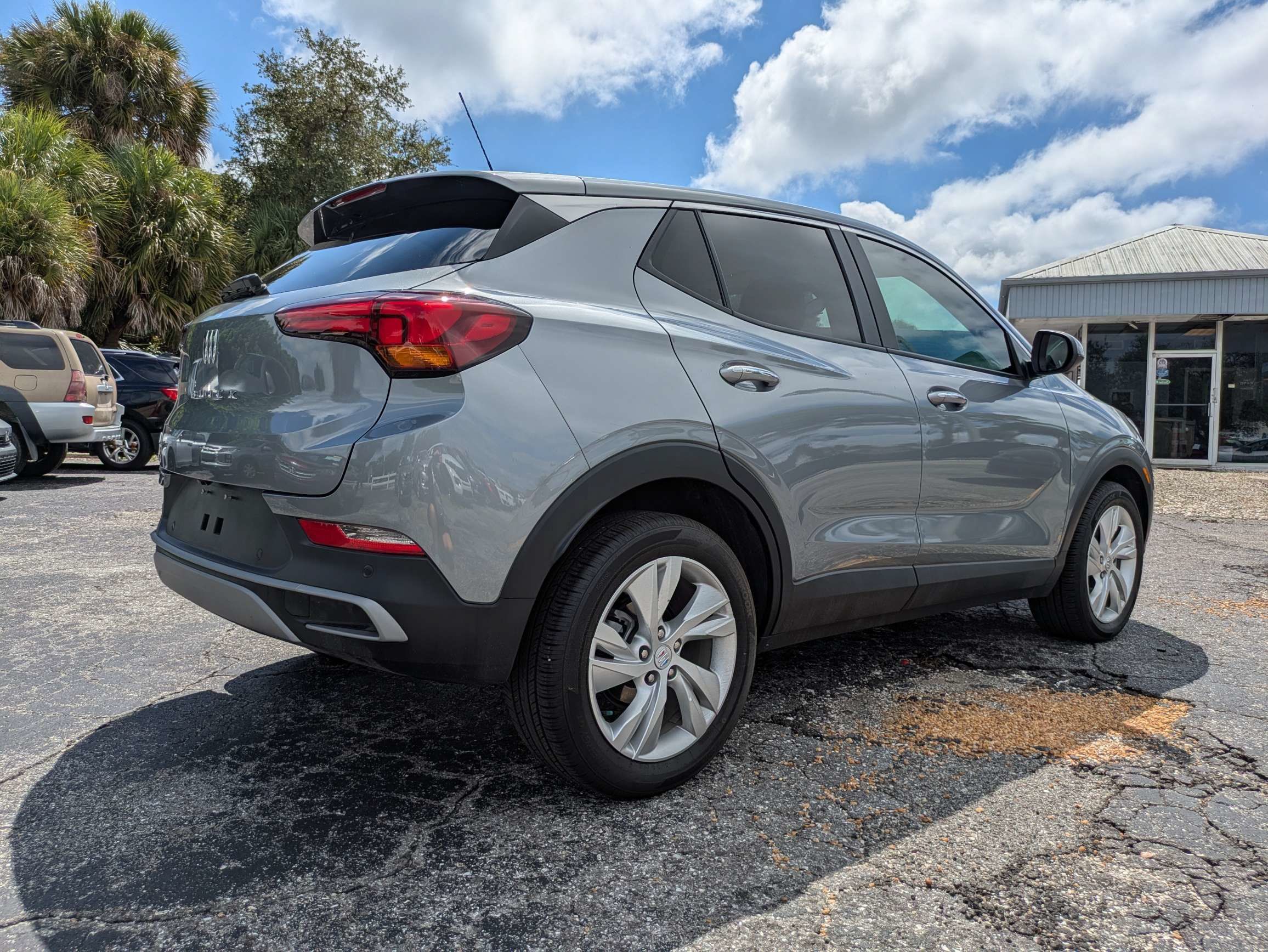 Used 2025 Buick Encore GX Preferred w/ Advanced Technology Package FWD image 4