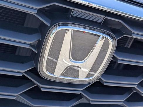 Used 2025 Honda Pilot EX-L image 4