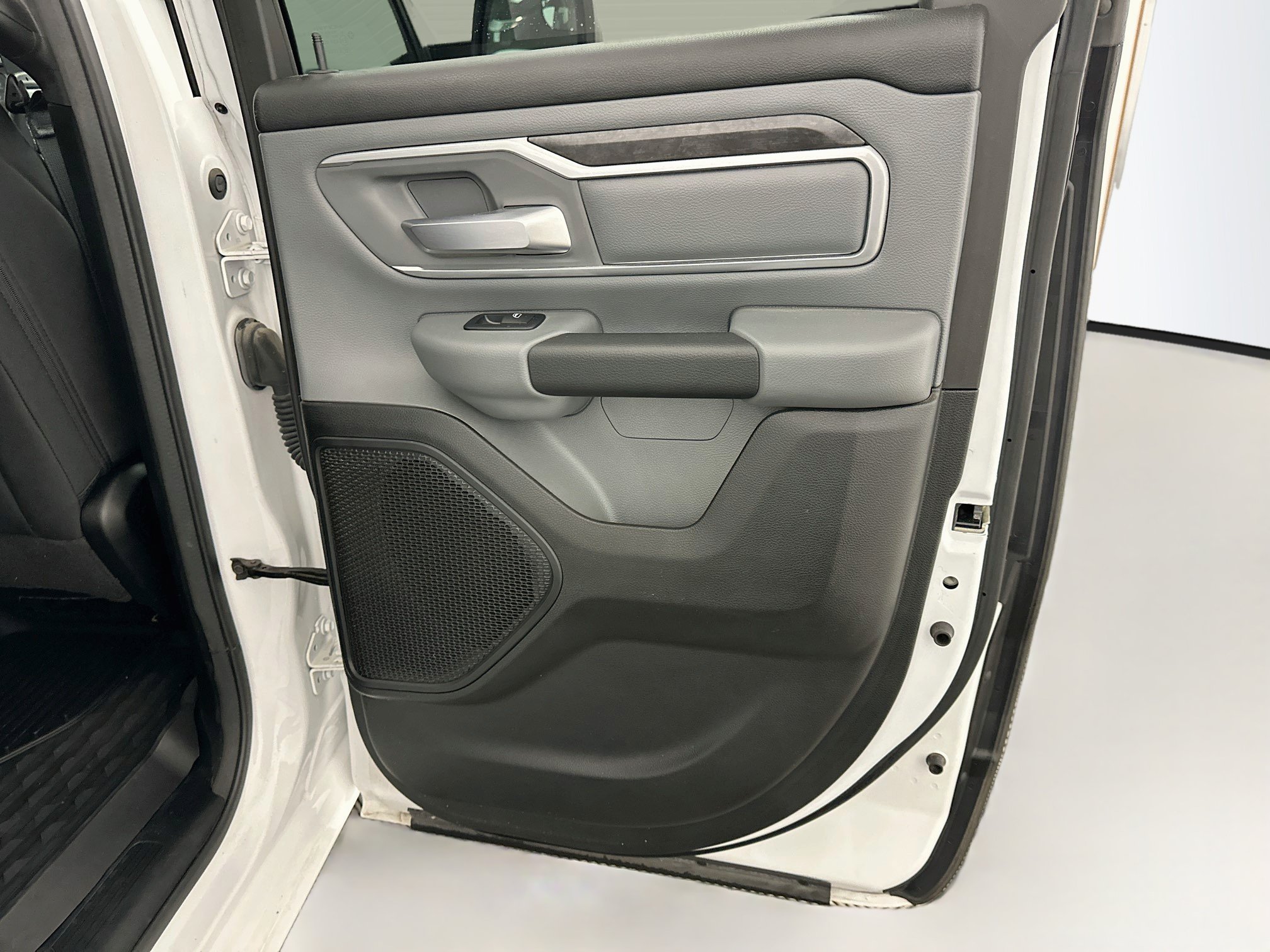 Used 2023 RAM 1500 Big Horn AWD/4WD image 30