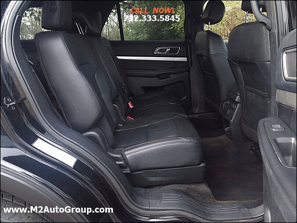 Used 2016 Ford Explorer XLT w/ Equipment Group 202A AWD/4WD image 14
