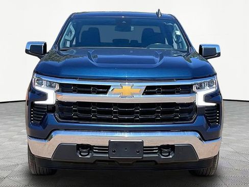 Used 2023 Chevrolet Silverado 1500 LT AWD/4WD image 2