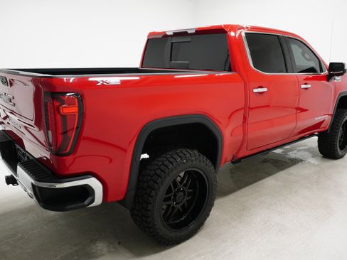 Used 2019 GMC Sierra 1500 SLT AWD/4WD image 4