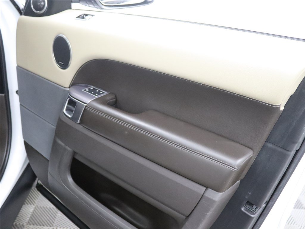 Used 2018 Land Rover Range Rover Sport HSE AWD/4WD image 37