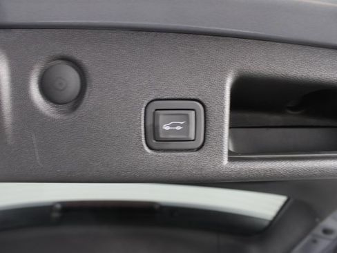 Used 2024 Chevrolet Equinox LT w/ LPO, Floor Liner Package image 19