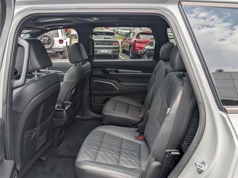 Used 2024 Kia Telluride SX X-Line AWD/4WD image 16
