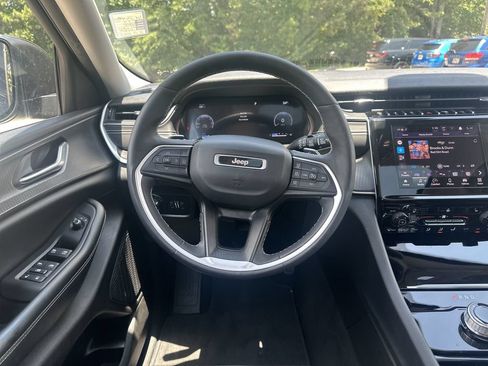 Used 2023 Jeep Grand Cherokee L Laredo w/ Luxury Tech Group I AWD/4WD image 26