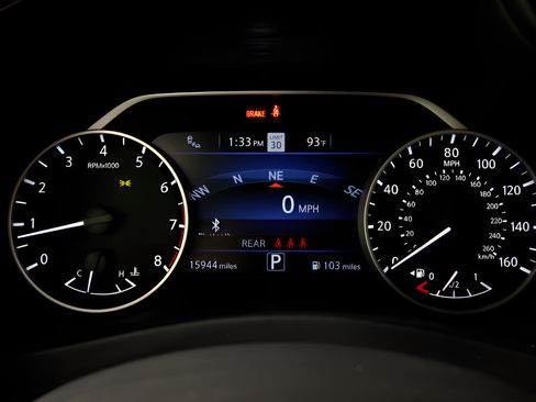 Used 2024 Nissan Murano Platinum w/ Cargo Package FWD image 15