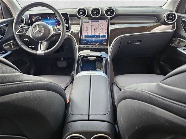 Used 2023 Mercedes-Benz GLC 300 image 17