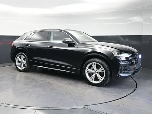 Used 2023 Audi Q8 Prestige AWD/4WD image 3