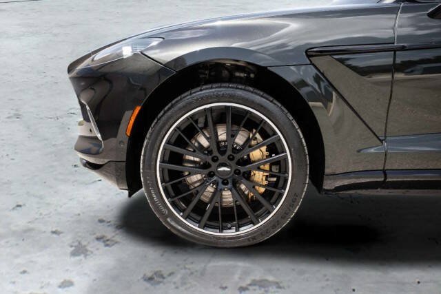 Used 2023 Aston Martin DBX AWD/4WD image 12