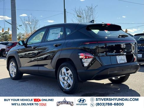 New 2026 Hyundai Kona SE image 11