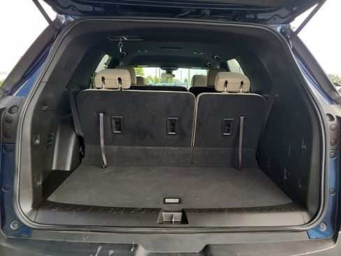 Used 2023 Chevrolet Traverse LS image 11