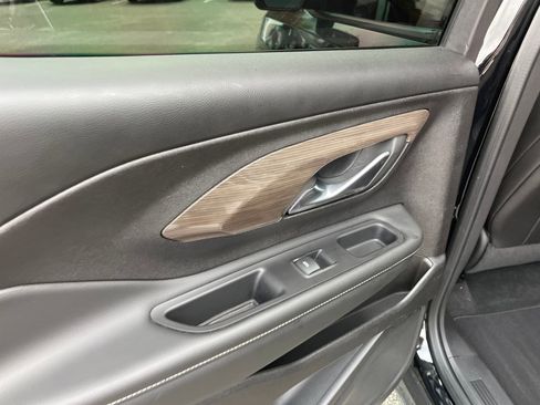 Used 2024 GMC Terrain Denali w/ Denali Premium Package image 24