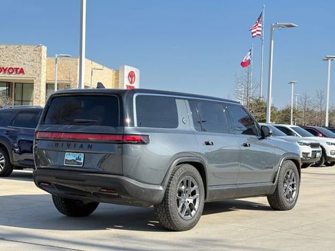 Used 2024 Rivian R1S Adventure image 7