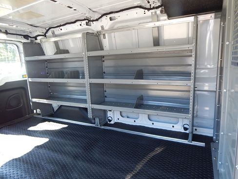 Used 2016 Ford Transit 150 130 Low Roof RWD image 16