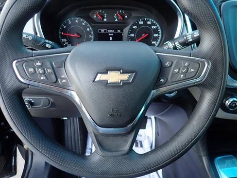 Used 2024 Chevrolet Equinox LS FWD image 12