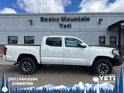 Used 2020 Toyota Tacoma SR AWD/4WD image 2