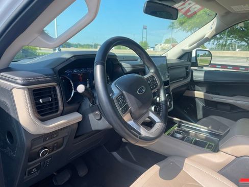 Used 2024 Ford Expedition Max Limited RWD image 9