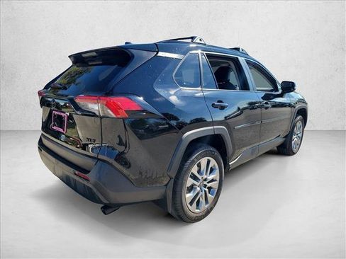 Used 2025 Toyota RAV4 XLE Premium image 5