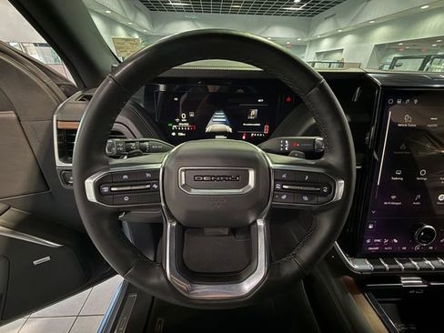Certified 2025 GMC Yukon Denali image 17