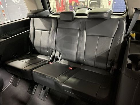 Used 2024 Ford Expedition XLT image 29