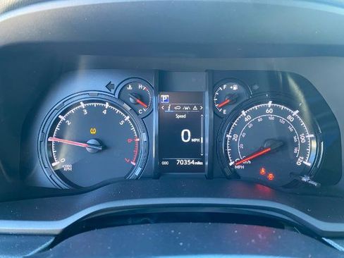 Used 2022 Toyota 4Runner SR5 image 19