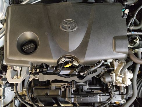 Used 2021 Toyota Camry XLE FWD image 30