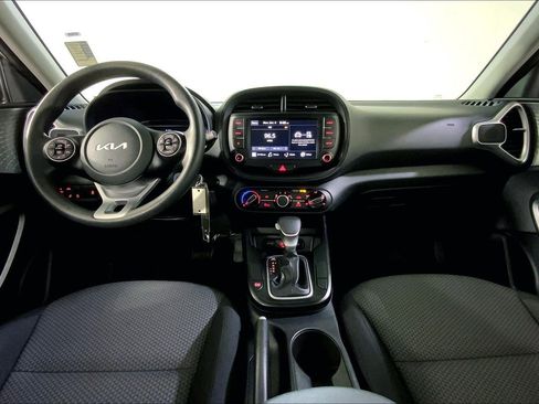 Used 2022 Kia Soul LX w/ Technology Package image 14
