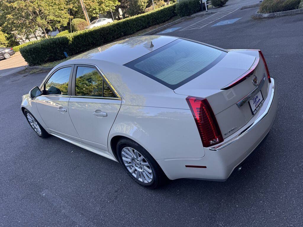 Used 2011 Cadillac CTS Luxury AWD/4WD image 11
