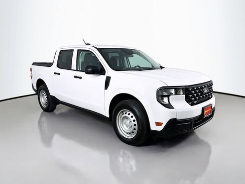 Used 2025 Ford Maverick XL w/ 4K Tow Package image 1