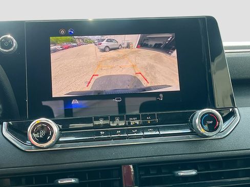Used 2026 Chevrolet Colorado W/T RWD image 14